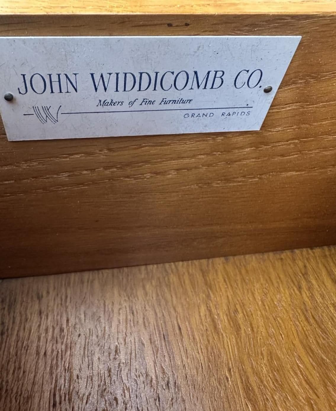 John Widdicomb Grand Rapids Walnut Gentleman's Chest - Louis XV Style - Vintage Mid 20th Century - Thumbnail 7