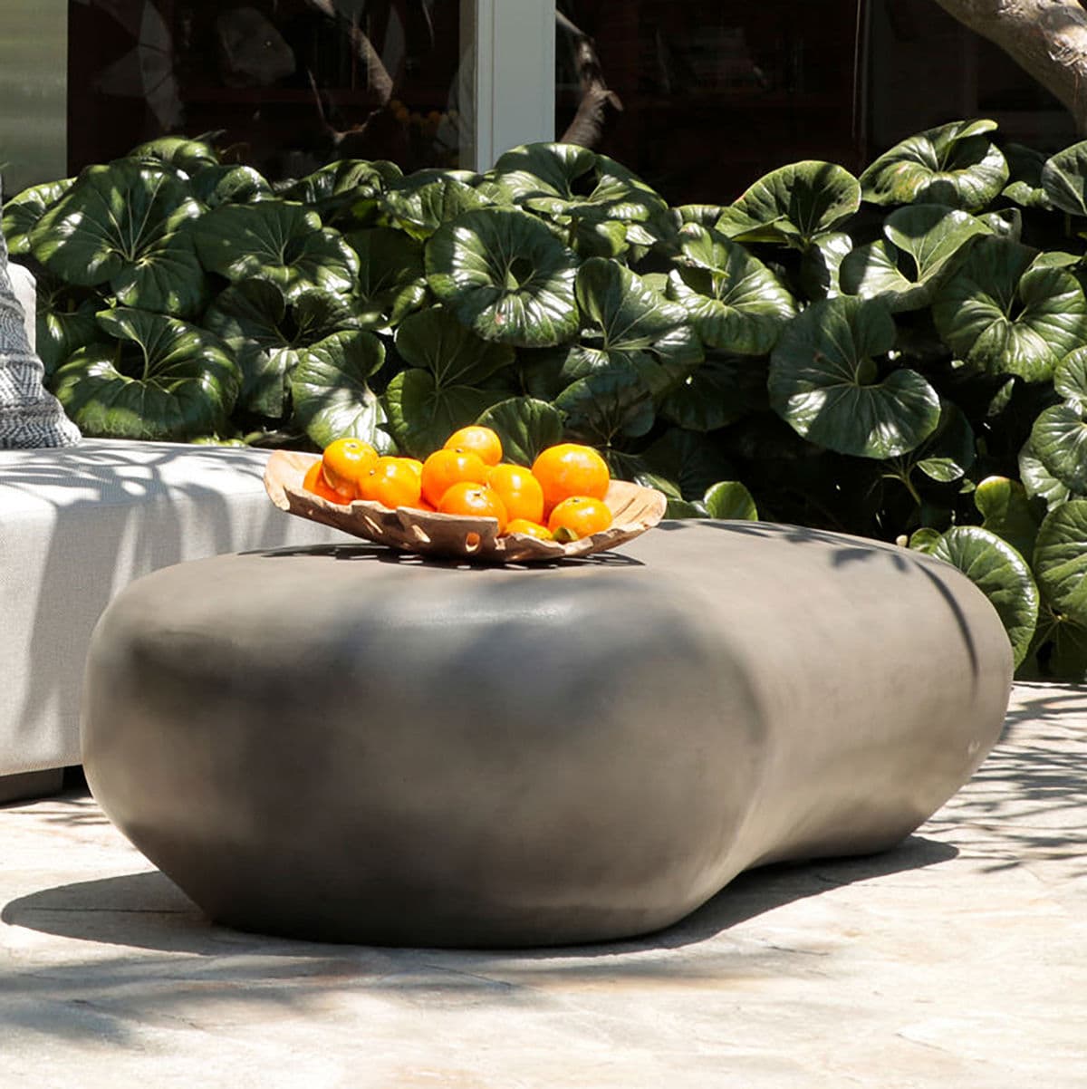 Outdoor Modern Pebble Coffee Table - Thumbnail 7