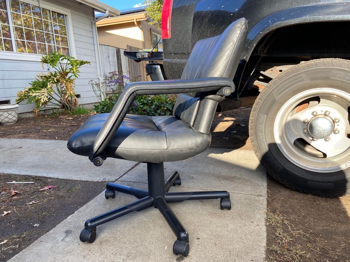 1990s Mario Bellini Vintage Executive Leather Desk Chair for Vitra - Thumbnail 6