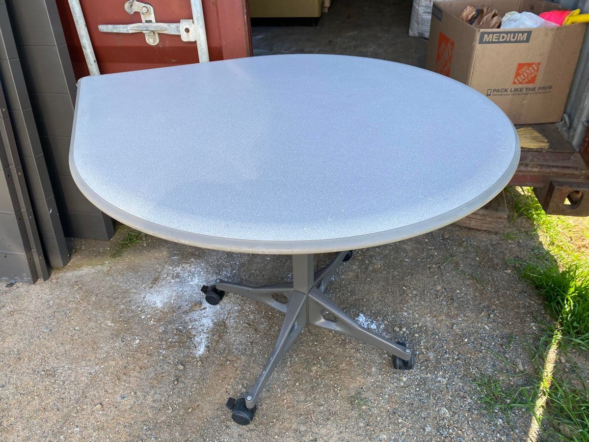 Herman Miller Vintage Tear Drop Side Table - Thumbnail 6