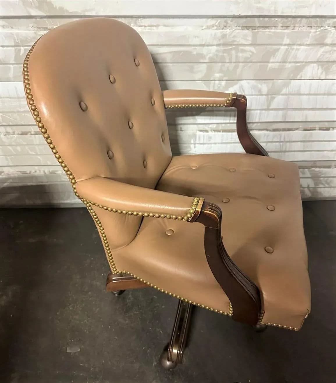 Vintage Leather Executive Swivel Chair by Leathercraft - Early 21st Century - Thumbnail 7