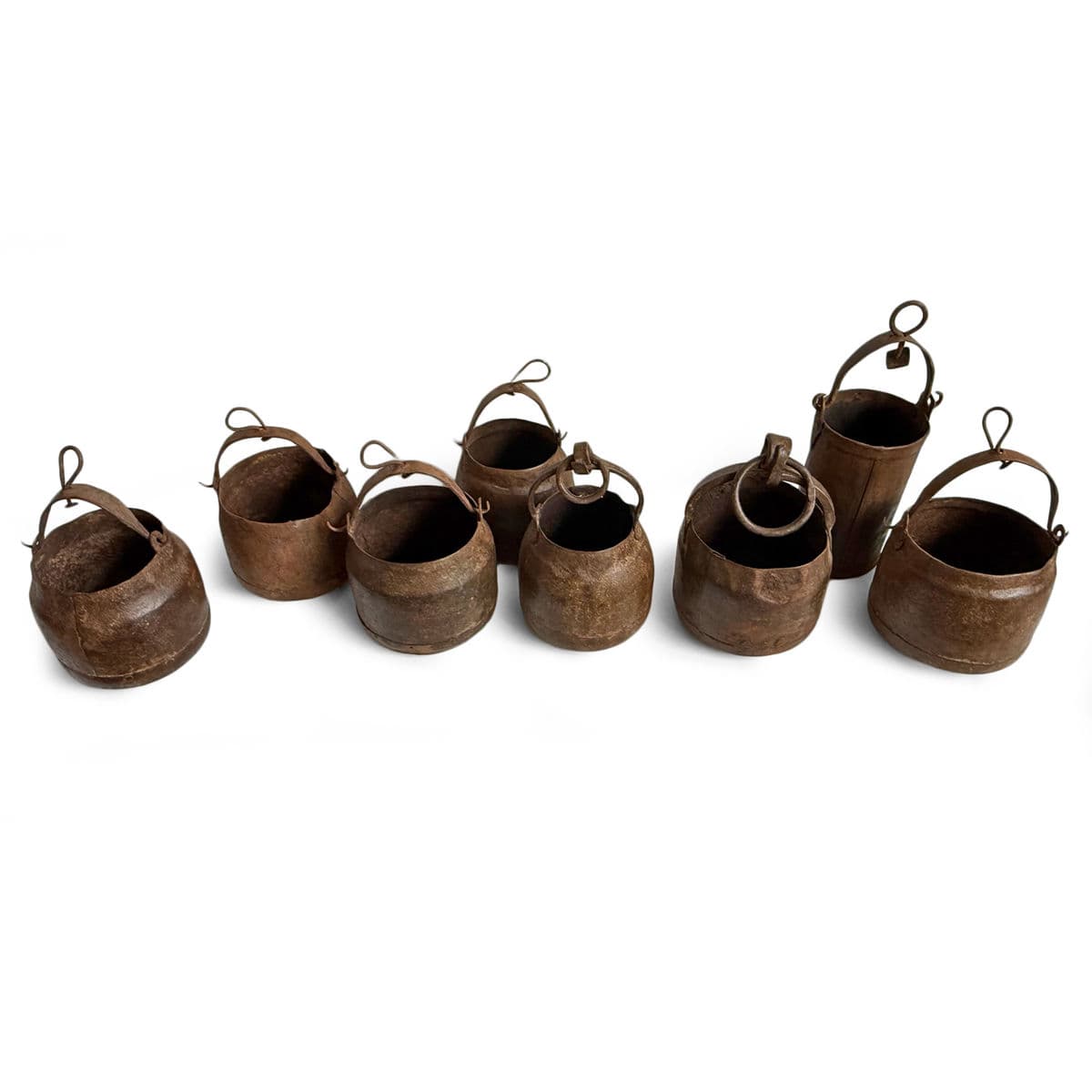 Old Iron Pot w/Handle - Thumbnail 7