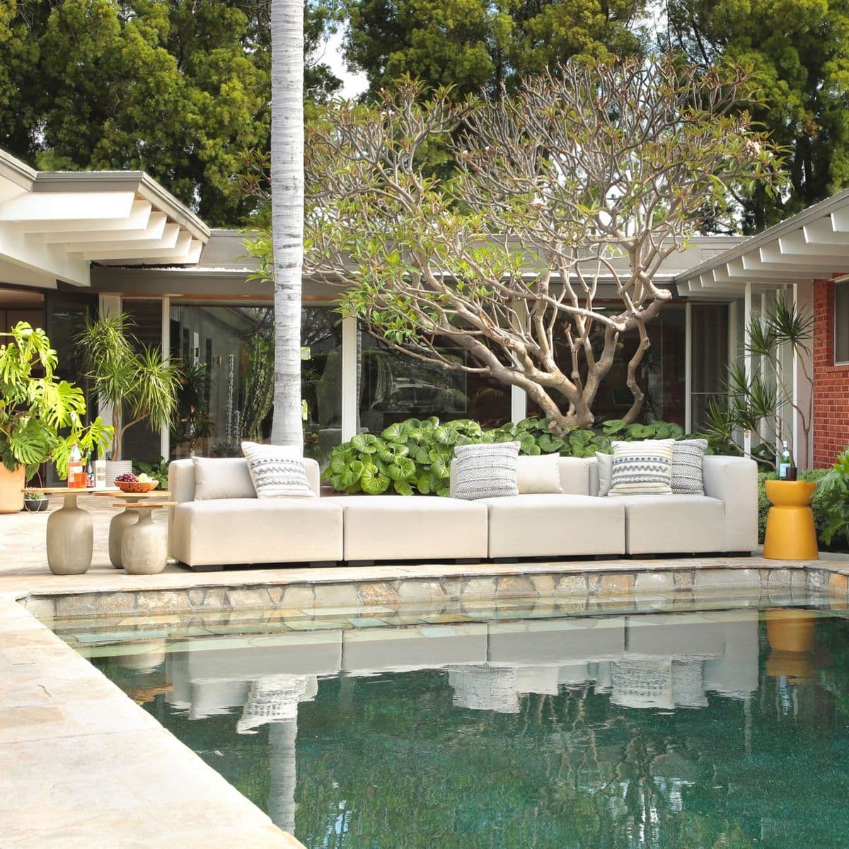 Modern Light Grey Outdoor Sectional - Thumbnail 7