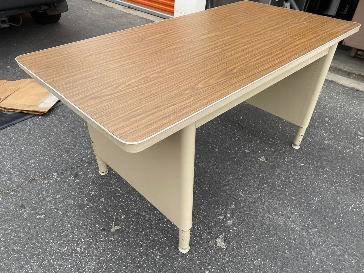 Vintage McDowell and Craig Metal Desk - Thumbnail 6