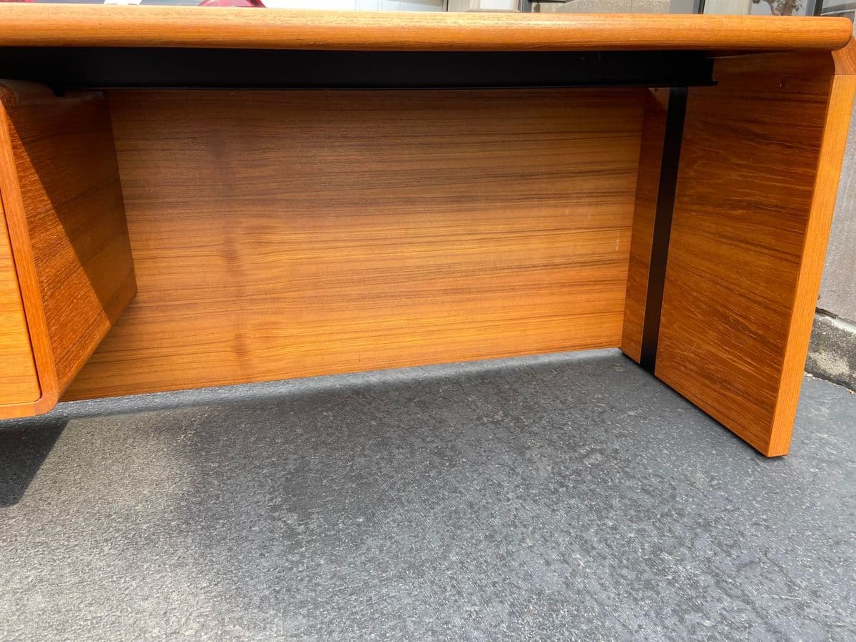 1990s Vintage Mid Mid Century Modern Oak Credenza - Thumbnail 6