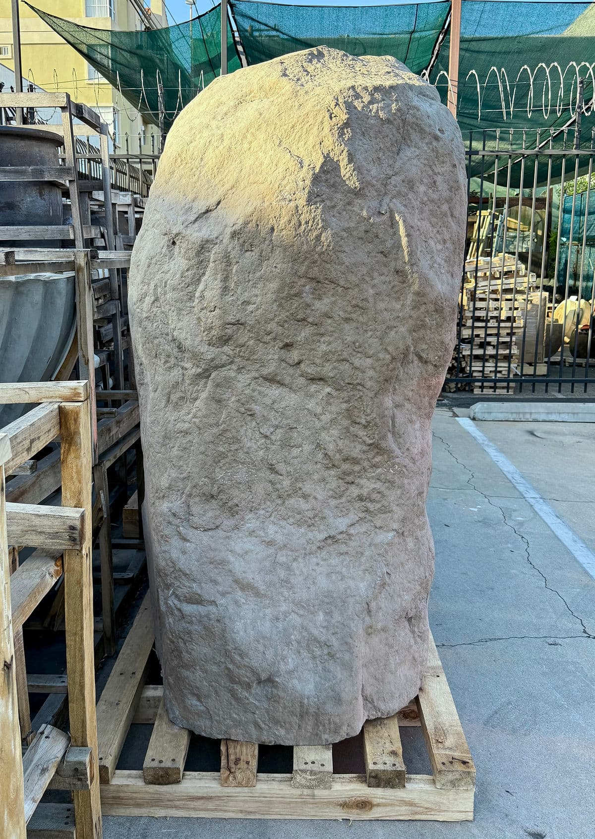 Giant Stone Boulder Hole Bench - Thumbnail 7