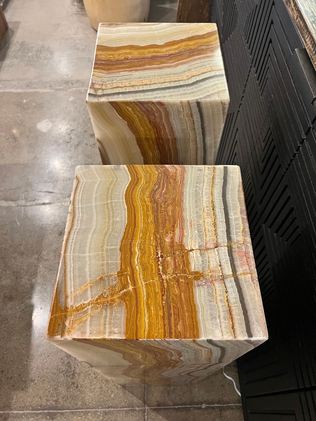 Golden Orange Onyx Pedestal Floor Lamp - Thumbnail 8