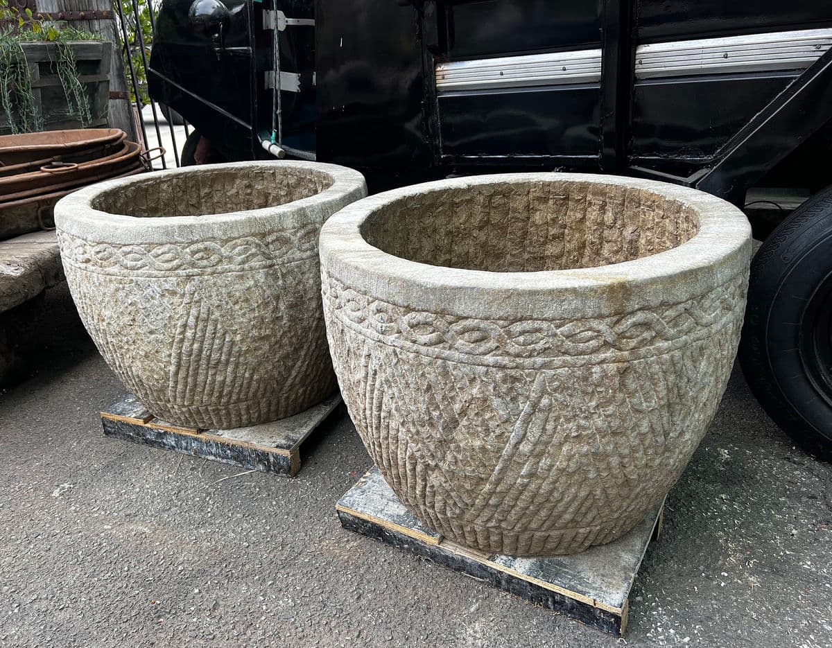 Large Granite Zig Zag Planter - Thumbnail 8