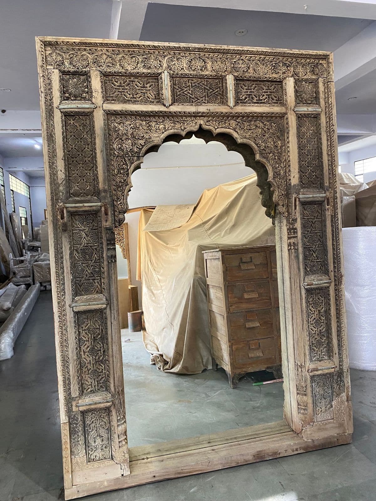 Large Old India Doorway Mirror - Thumbnail 8