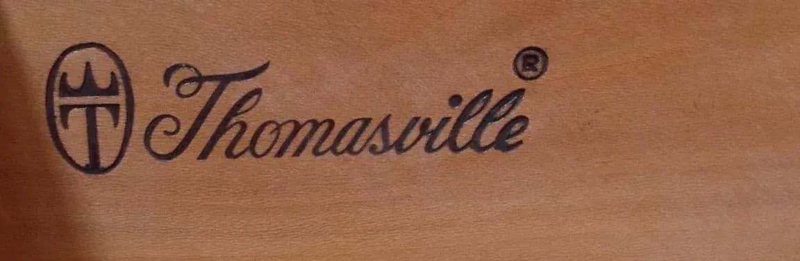 Thomasville French Country Oak Nightstands or Side Tables - Vintage Circa 1970s - Thumbnail 8