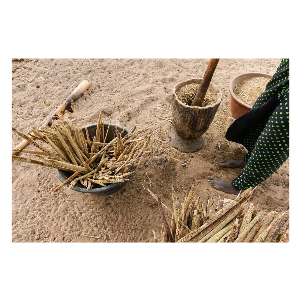 Large Vintage Guinea Wood Pestle Bowl - Thumbnail 8