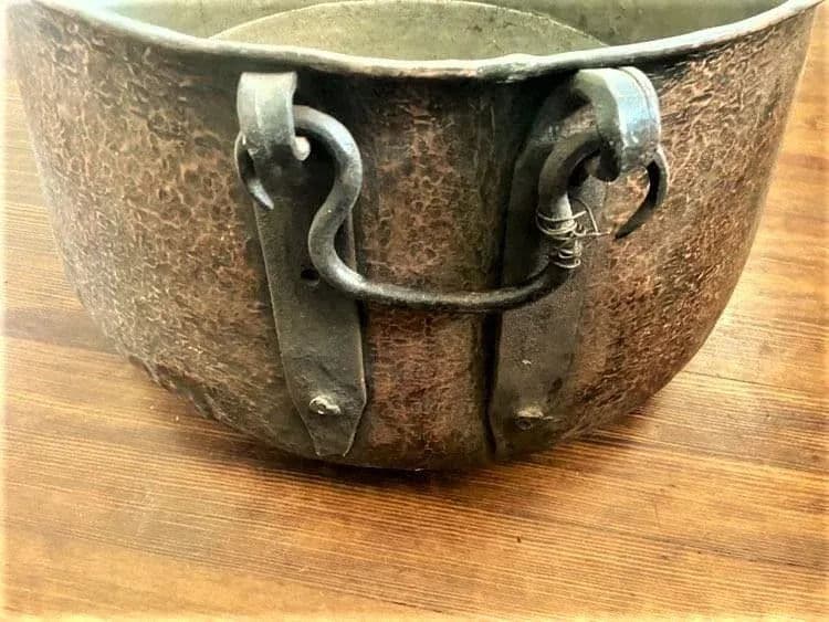 Large Antique Hammered Copper Cauldron With Hand Wrought Iron Handles - Thumbnail 8