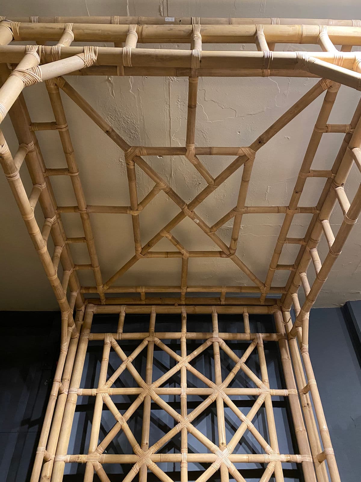 Plantation Bamboo Canopy Queen Bed - Thumbnail 8