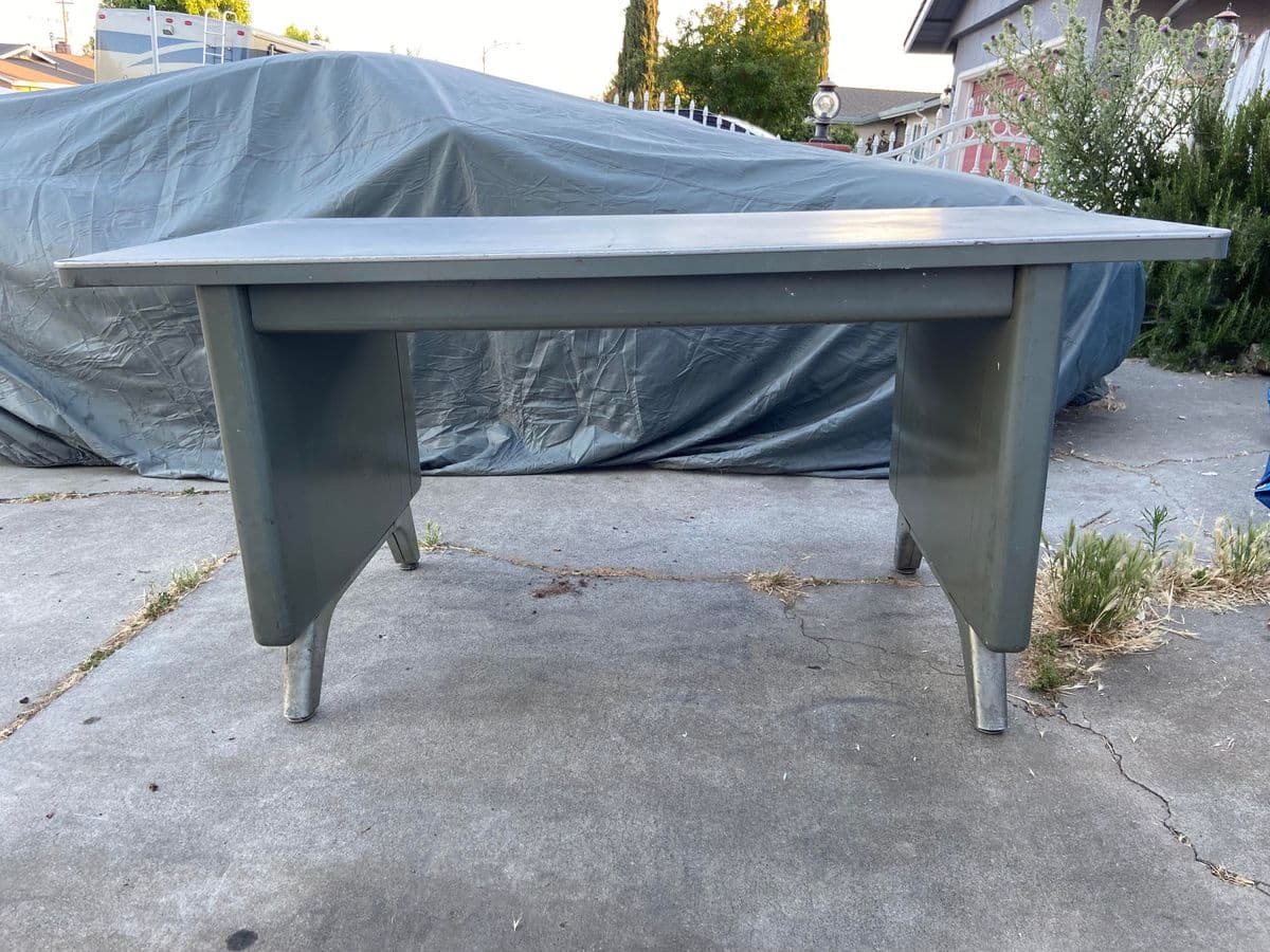 1970s Vintage Mid Century Modern Metal Tanker Table - Thumbnail 7