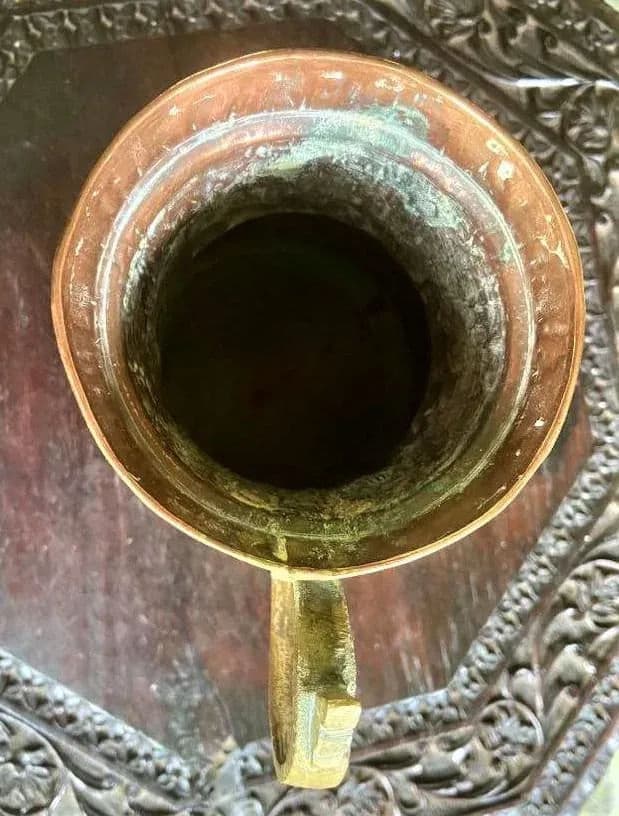 Middle Eastern Hammered & Incised Copper Pitcher - Made in Egypt Mid 20th Century - Thumbnail 8