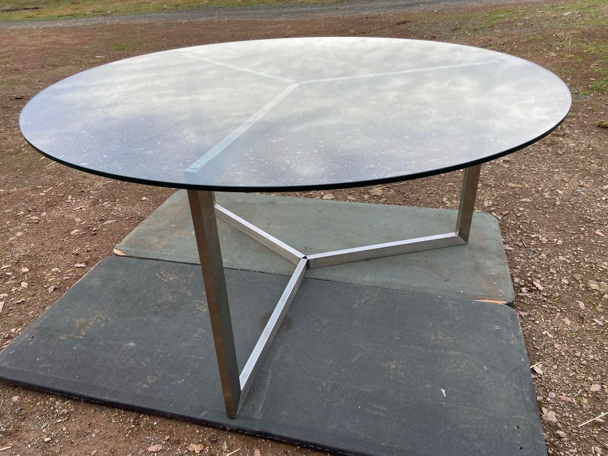 Room and Board Contemporary Round Glass Dining Table - Thumbnail 7