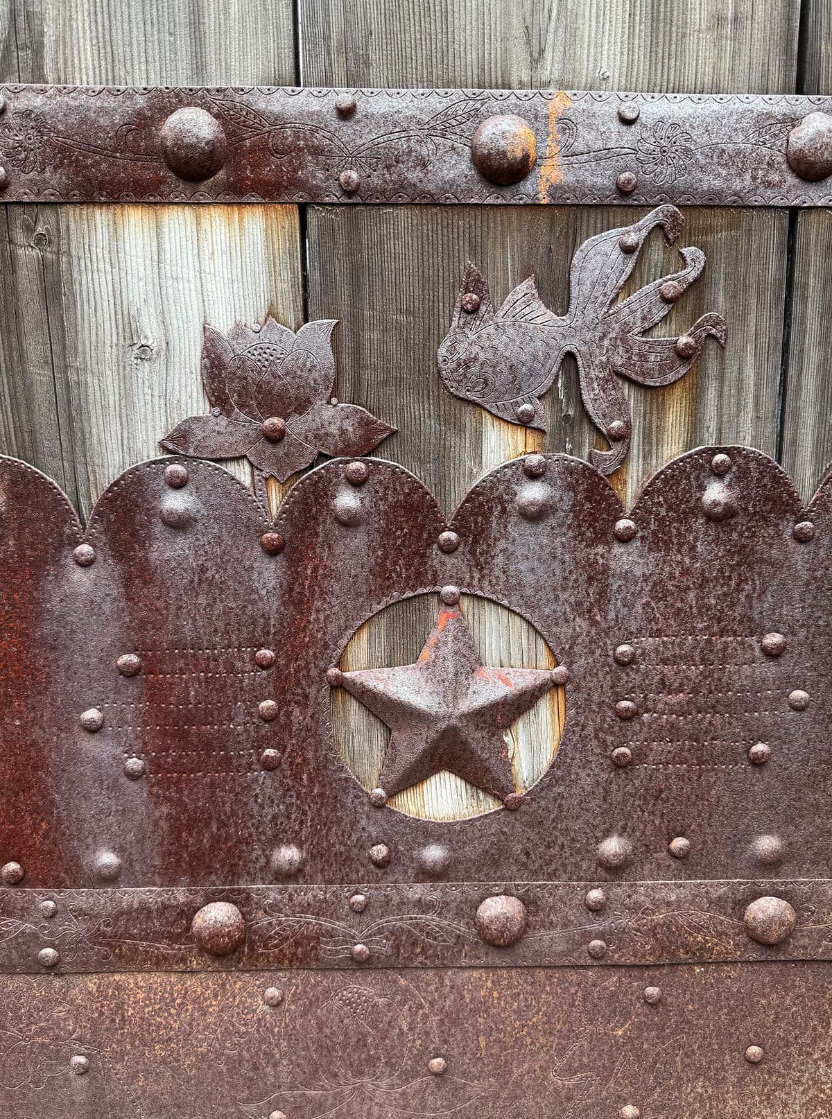 Old Mongolian Wood Door - Thumbnail 9