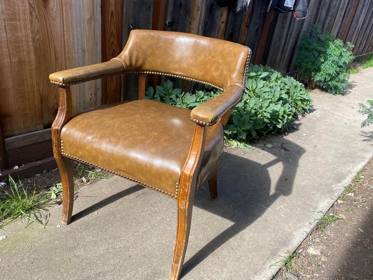 Vintage Leather Accent Chair - Thumbnail 8