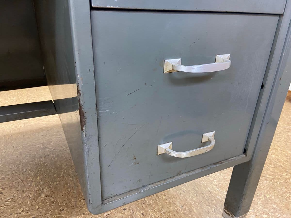 1940s Vintage Mid Century Modern Metal Tanker Desk - Thumbnail 8