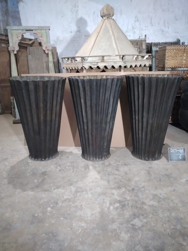 Vintage Bronze Fluted Planter - Thumbnail 9