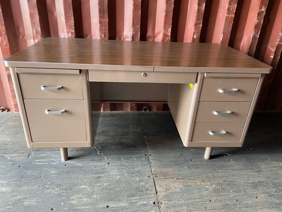 1970s Vintage Mid Century Modern Metal Tanker Desk - Thumbnail 9