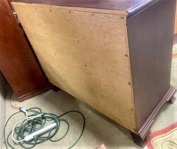 Kindel Grand Rapids Furniture Vintage Solid Mahogany Georgian Dresser - Late 20th Century - Thumbnail 9