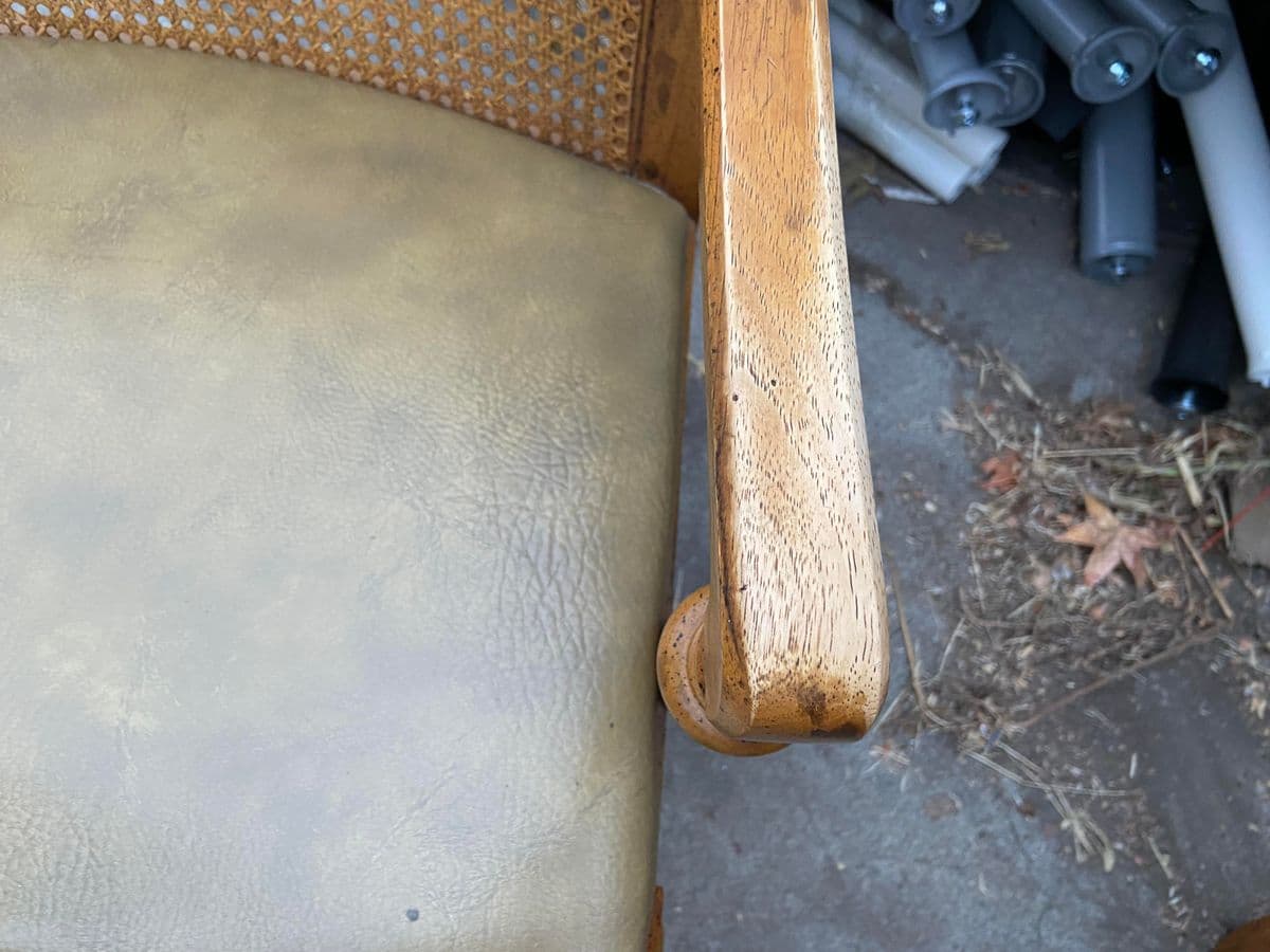 Vintage French Provincial Drexel Furniture Arm Chairs Set of 4 - Thumbnail 8