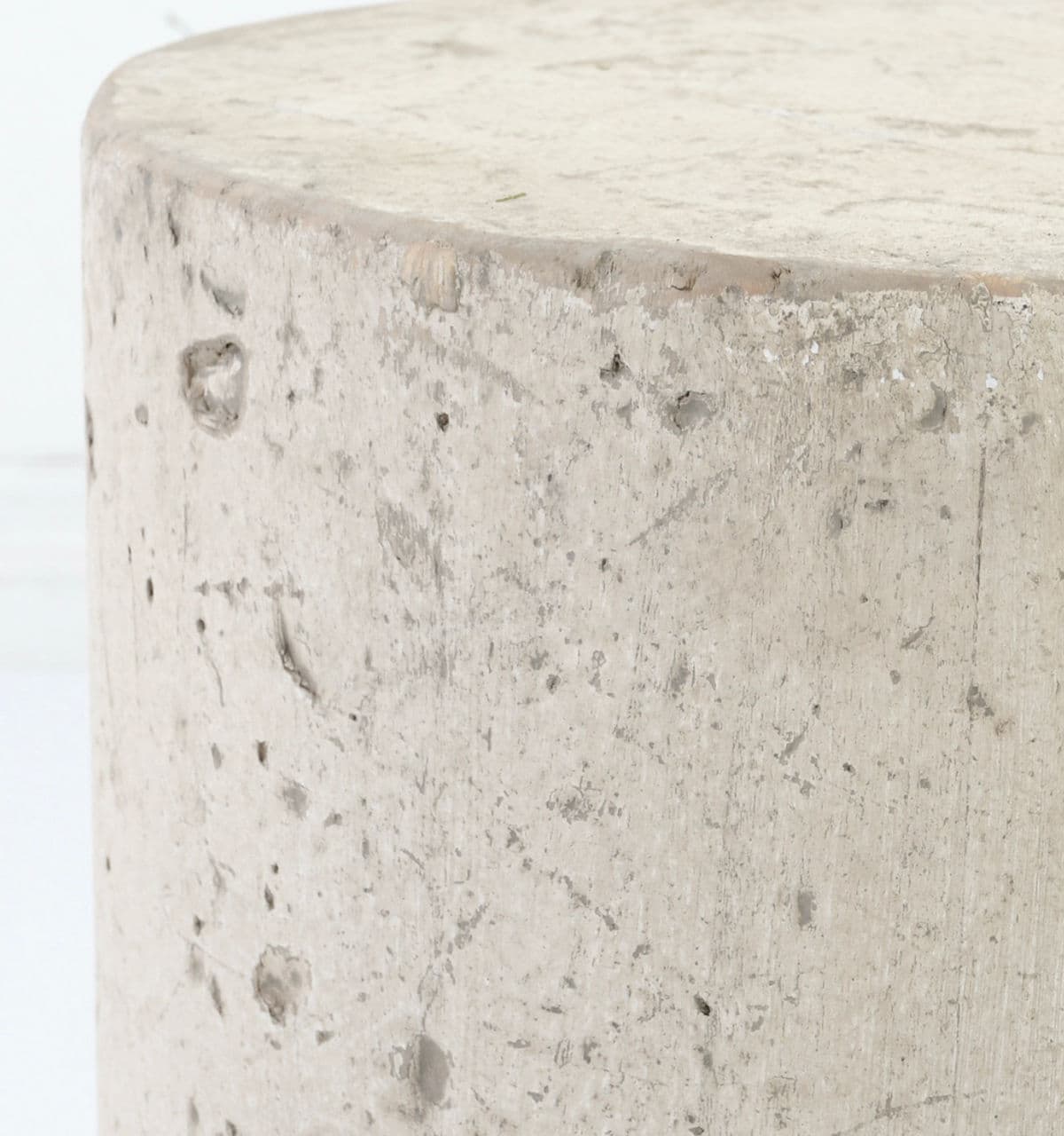 Tuscan Cream Round Side Table 17 - Thumbnail 9