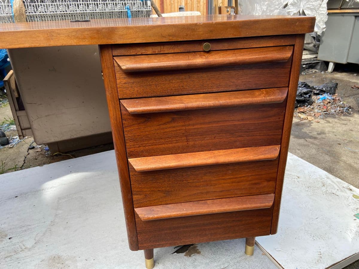 1960s Vintage Mid Century Modern Boomerang Walnut Desk - Thumbnail 10
