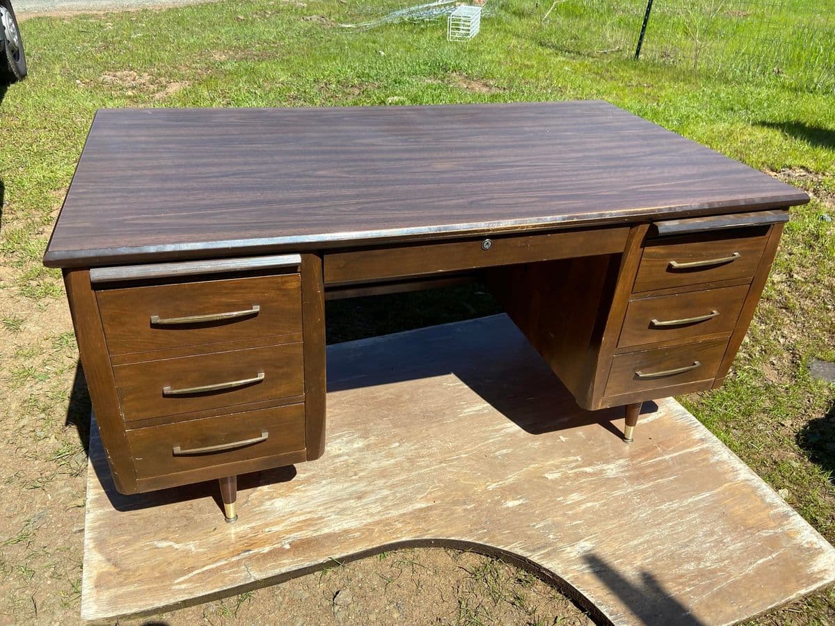 1970s Vintage Mid Century Modern Wood Veneer Desk - Thumbnail 9