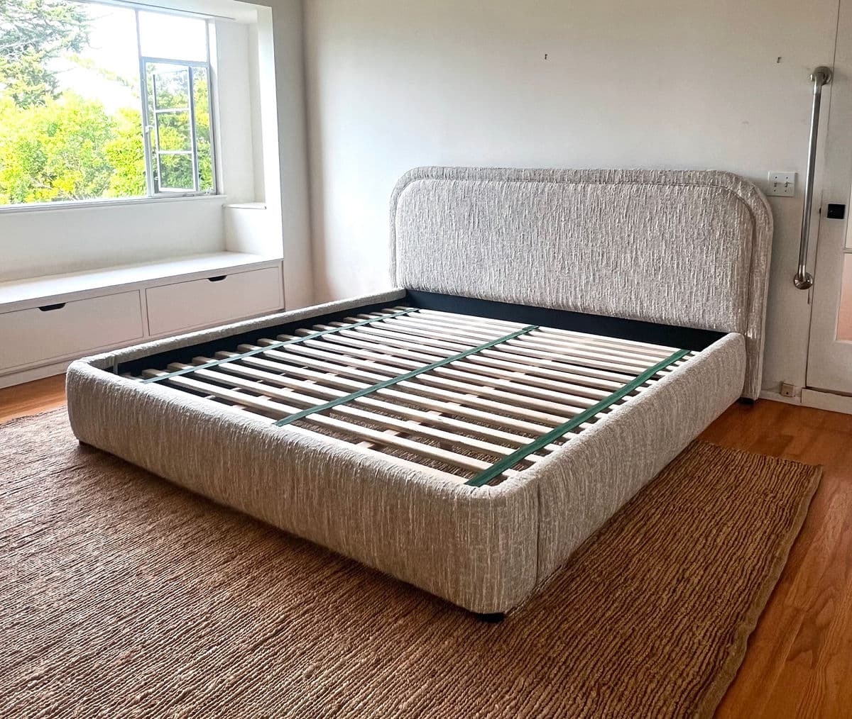 Renfrow Beige Rounded Queen Bed Frame - Thumbnail 10