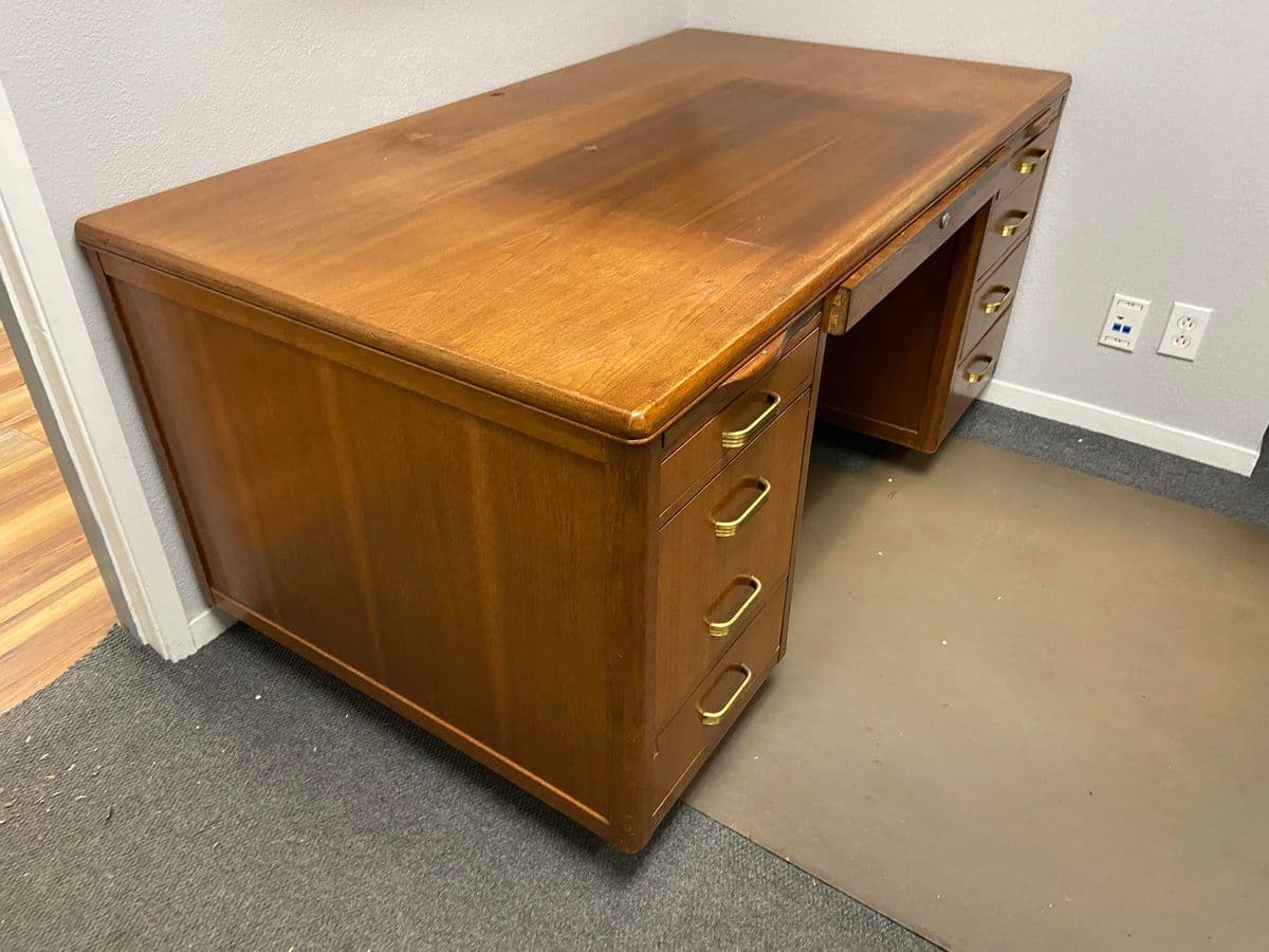 1960s Leopold Vintage Mid Century Modern Walnut Desk - Thumbnail 9