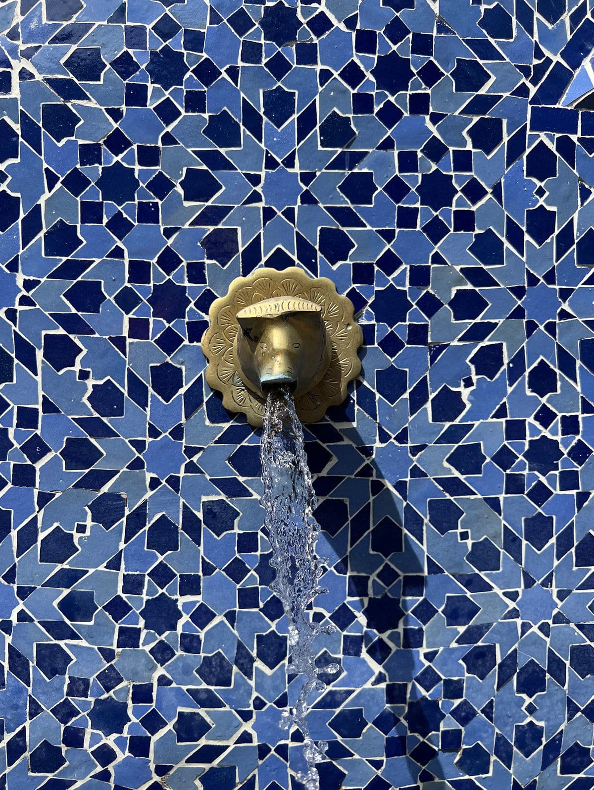 Royal Blue Mosaic Tile Fountain - Thumbnail 10
