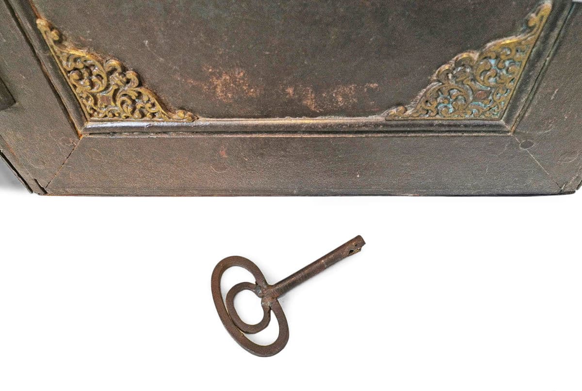 Antique India Iron Safe Box - Thumbnail 10