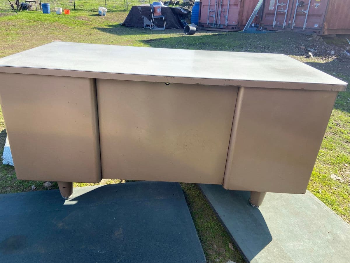 1960s McDowell & Craig Vintage Mid Century Modern Metal Tanker Desk - Thumbnail 11