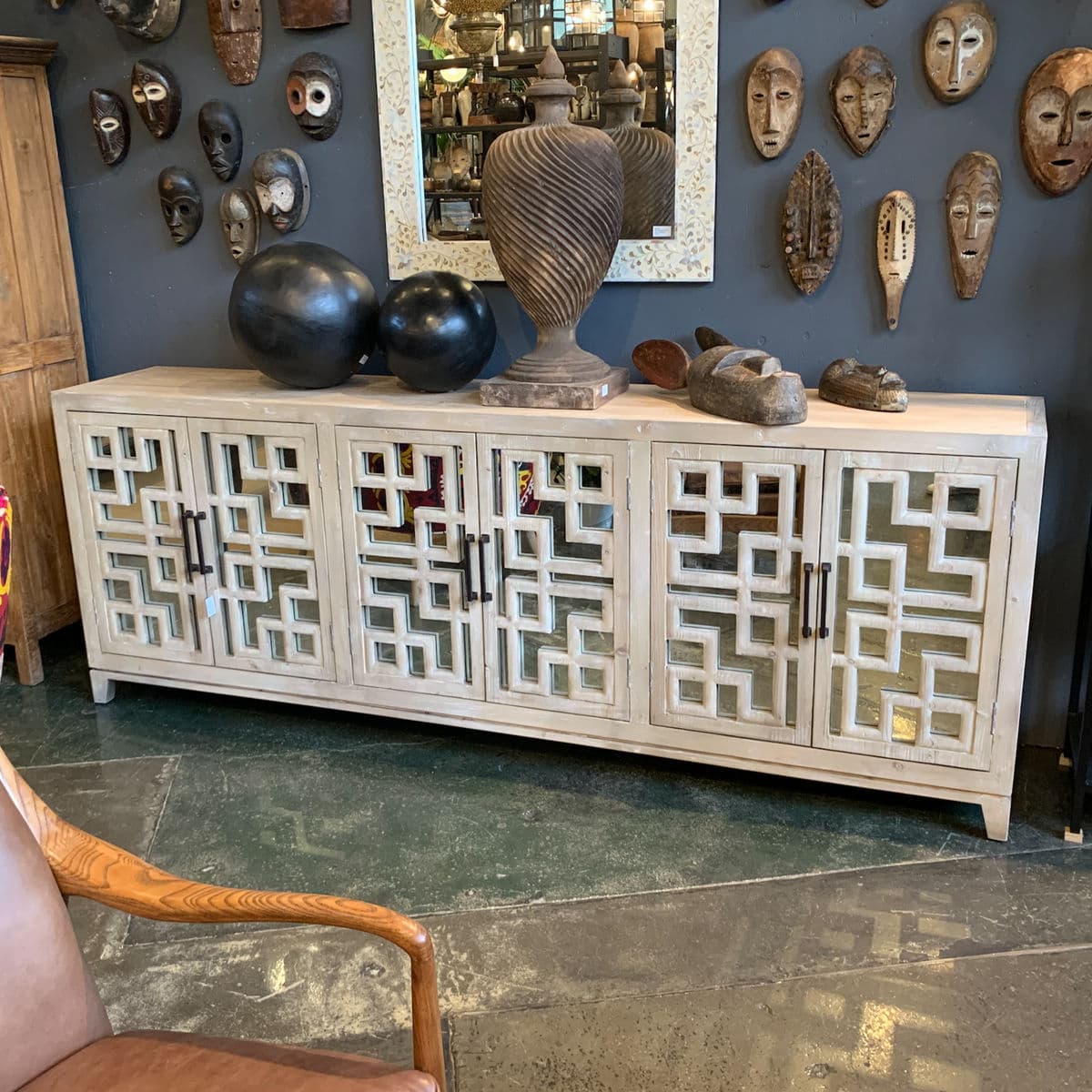 White Wash Ming Mirror Sideboard - Thumbnail 11