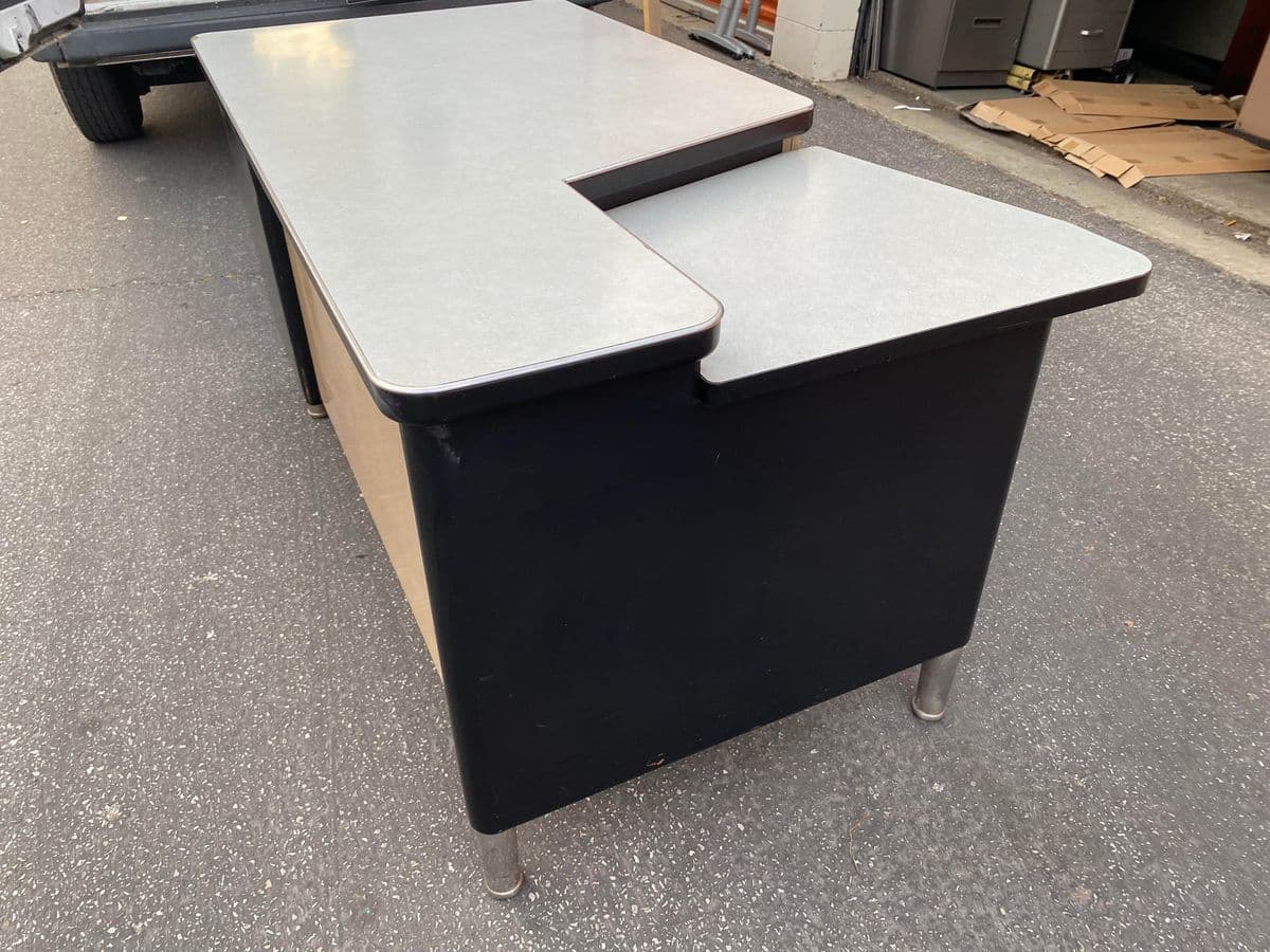 Vintage Allsteel Metal Tanker Desk - Thumbnail 10