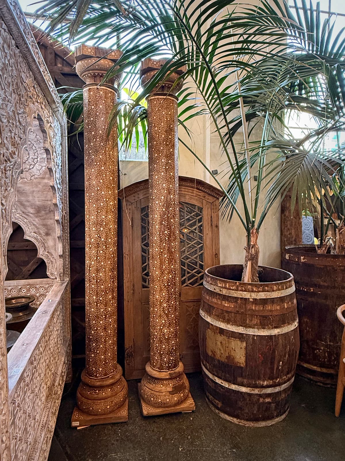 Pair of Antique Inlay Columns - Thumbnail 11