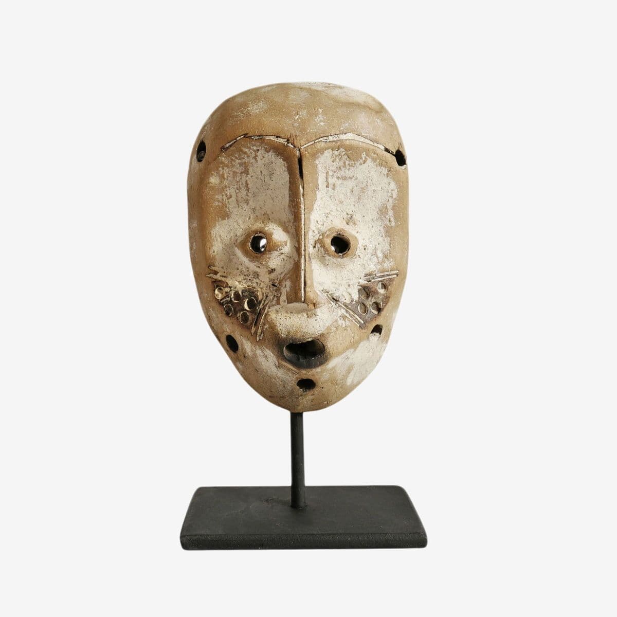 Lega Mask on Stand - Image 1