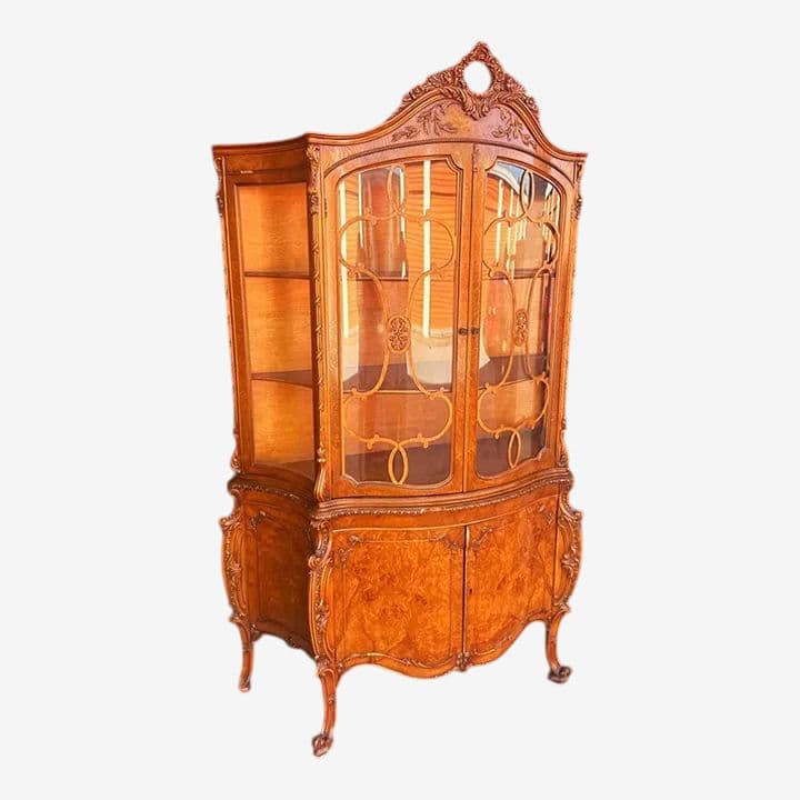 Romweber Louis XV Breakfront China Cabinet in Amber Burlwood - Vintage 1950s - Image 1