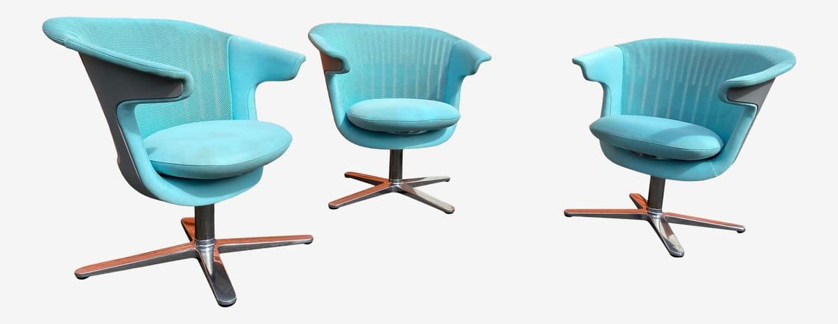 Blue Steelcase I2i Lounge Chairs - Set of 3 - Image 1