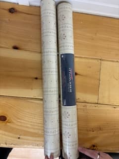 Bordenstyle Vintage Wallpaper- Tulip/hearts (2 rolls=110.8 sqft) - Image 1