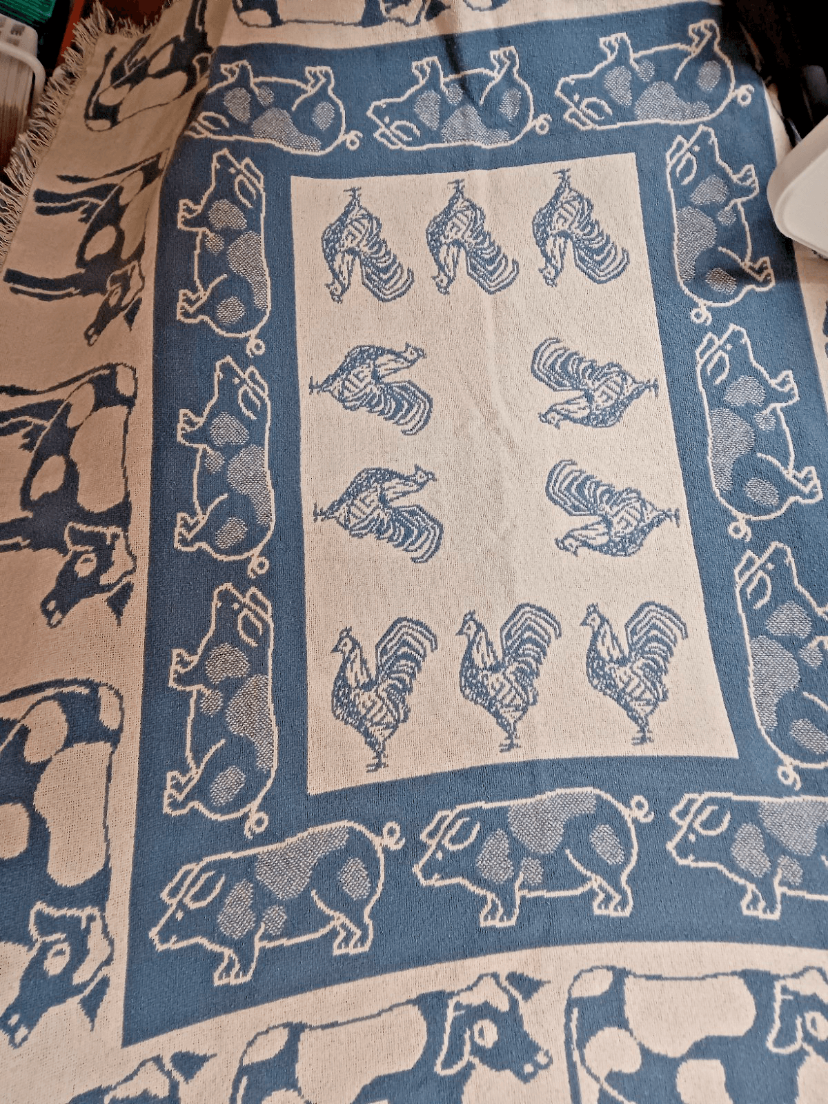 Farmhouse Cow Chicken Pig Blanket Throw Blanket Soft Fuzzy Travel Blanket for... - Image 1