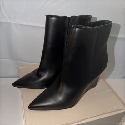 Marc Fisher WENDEL2 Black Leather Wedge Ankle Bootie Zip Pointed Toe Women's 8.5 - Image 1