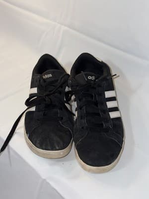 adidas Men's Casual Sneaker Black White Logo Lace Up Solid Round Toe US 6.5 - Image 1