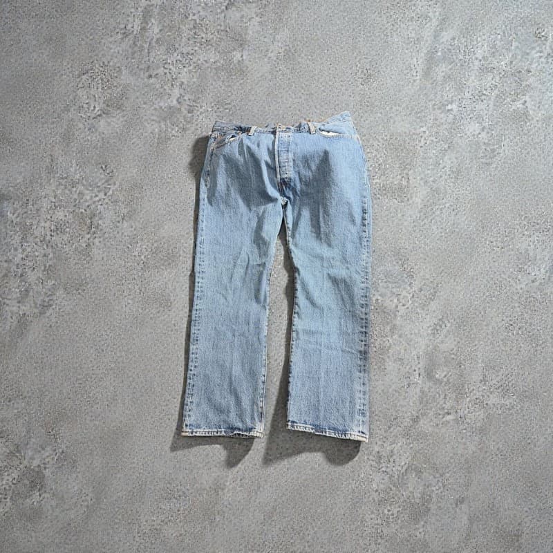 Levi’s 501 Original Fit Button Fly Blue Jeans Men’s W40 L30 - Image 1