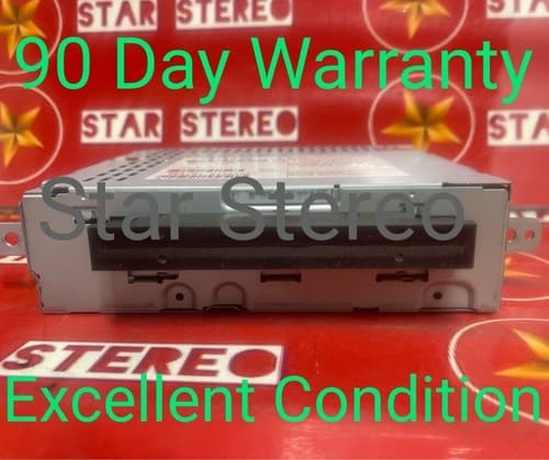 2003-2006 Genuine OEM Volvo Radio CD Player Receiver 30737973 VO131U - Image 1