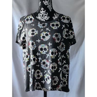 Occasion Womens Sugar Skull Cross Graphic Tee Charcoal Gray Plus Size 2X - Image 1