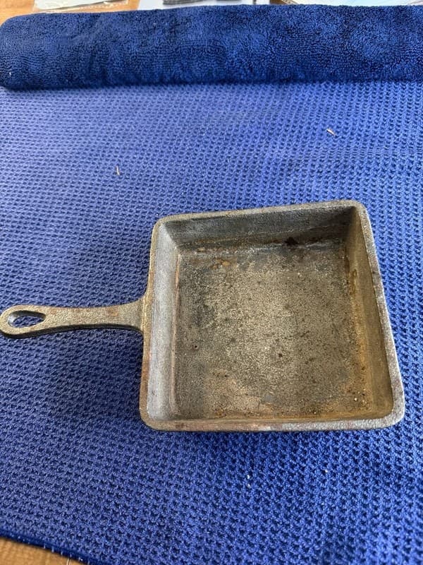 Small Square Cast Iron Mini Skillet 5.5 Inch - Image 1