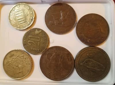 Mixed World Coin Lot (7 Coins) - UK 1921 Half Penny, Taiwan, Sierra Leone, Euro - Image 1